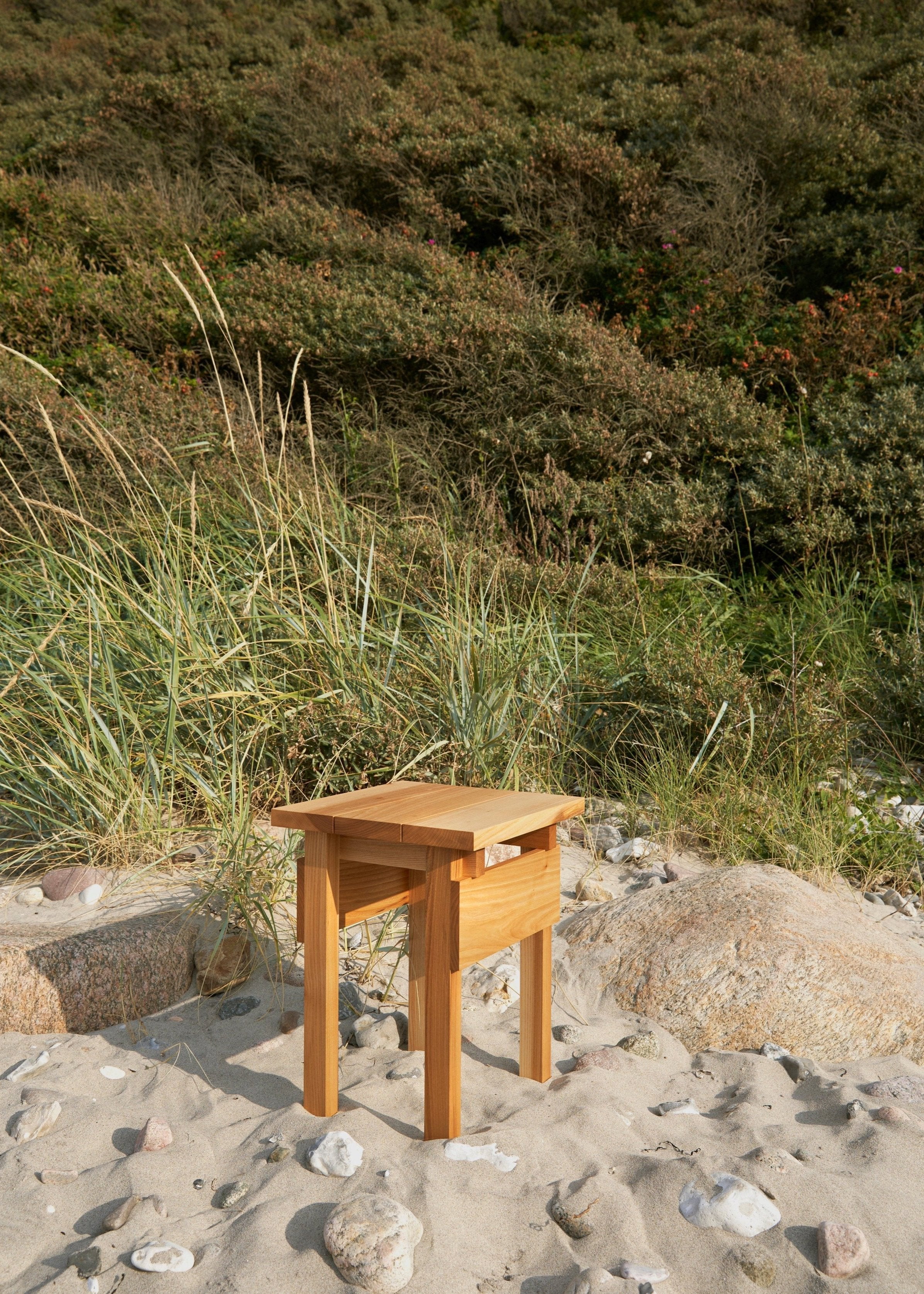 Stool 01 - elm (limited edition)