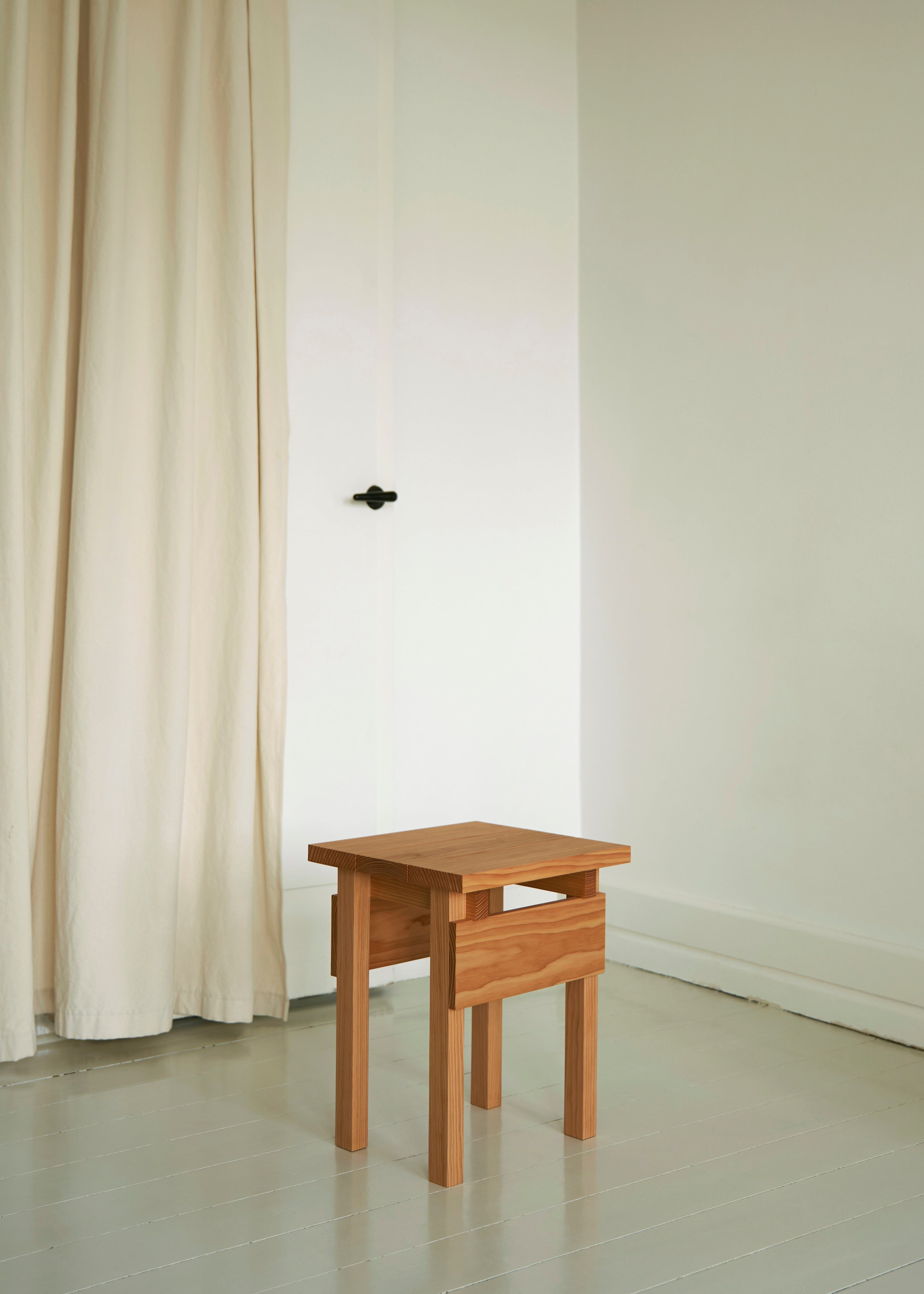 Stool 01 - douglas