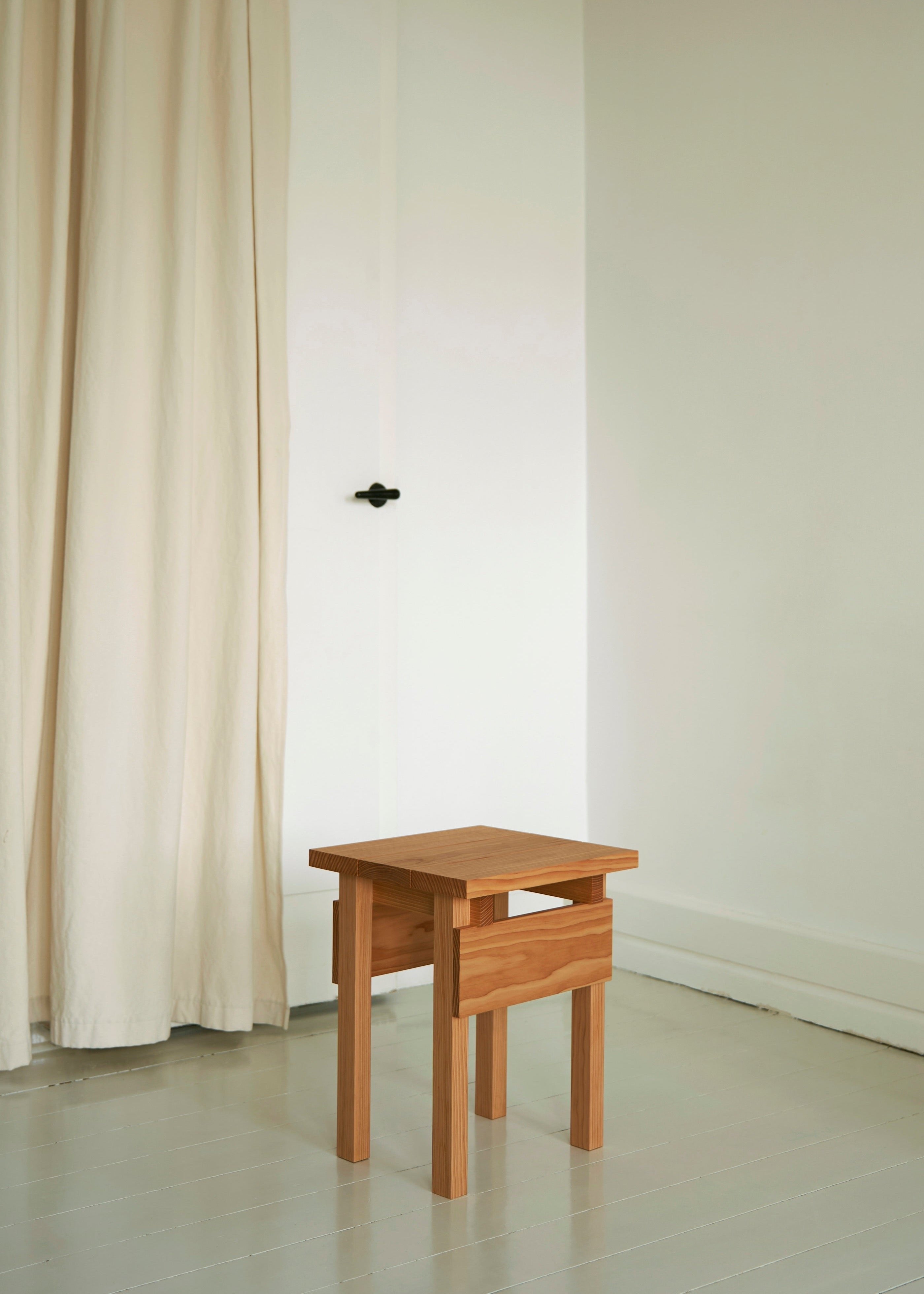 Stool 01 - douglas